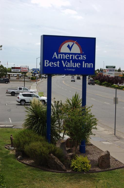 Americas Best Value Inn Red Bluff Exteriör bild